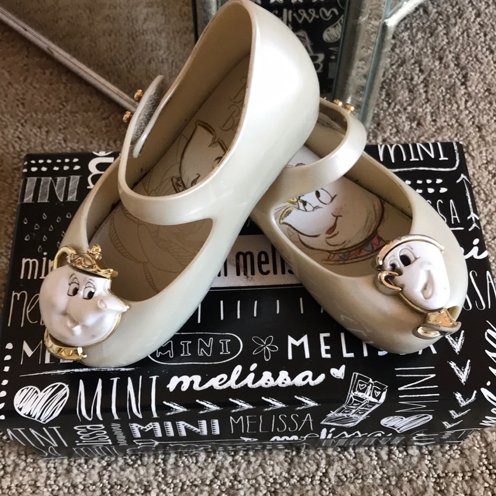 Mini Melissa size 7